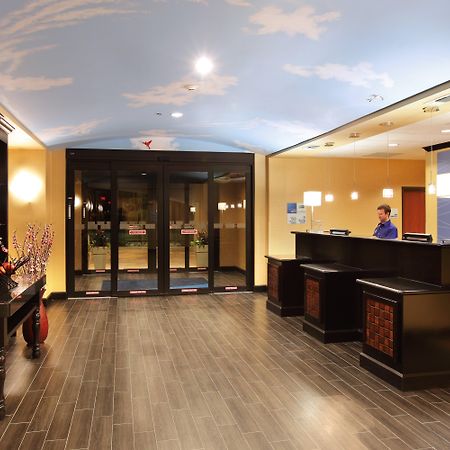 Holiday Inn Express Hotel & Suites Texarkana East By Ihg Exteriör bild