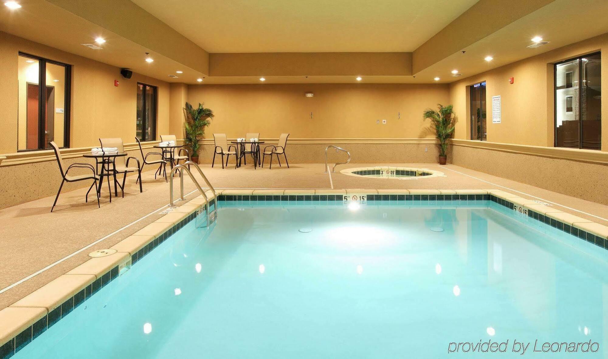 Holiday Inn Express Hotel & Suites Texarkana East By Ihg Bekvämligheter bild
